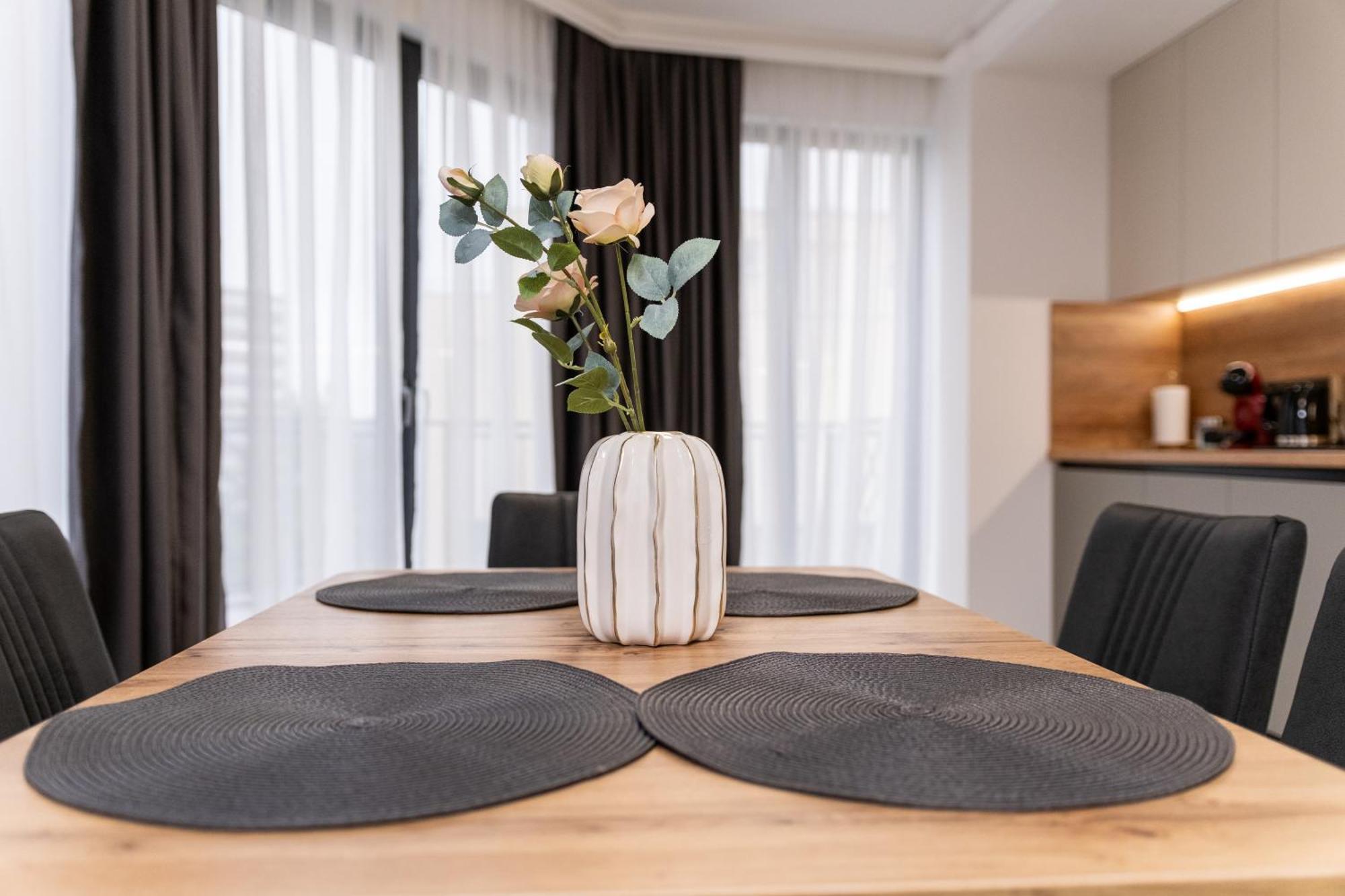 Modern 1-Bedroom Apartments プロヴディフ エクステリア 写真